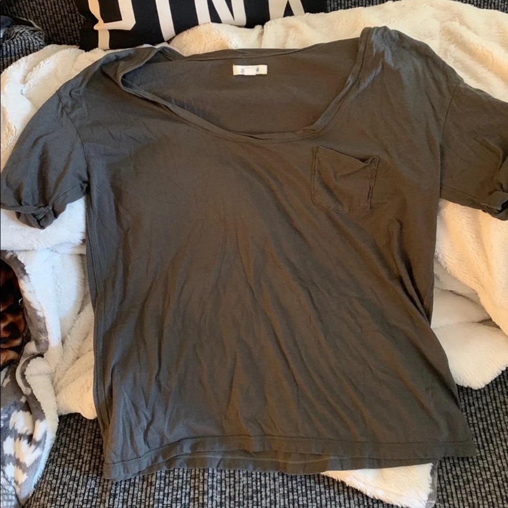 Gray oversized tee